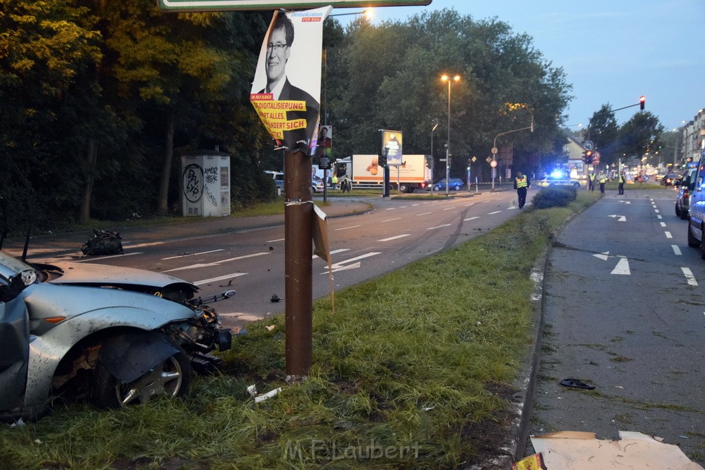 Schwerer VU Koeln Dellbrueck Bergisch Gladbacherstr Herler Ring P075.JPG - Miklos Laubert